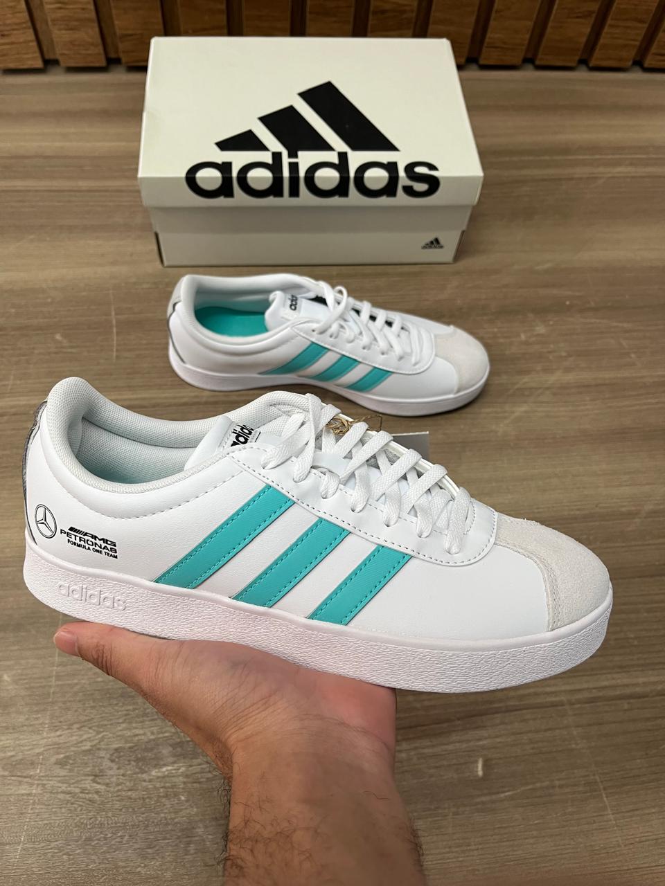 Tênis Adidas Mercedes Amg Petronas Fórmula 1 Team Vl Court Base - Branco