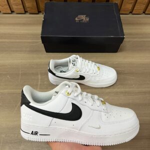 Nike Air Force 1'07 lv8 white