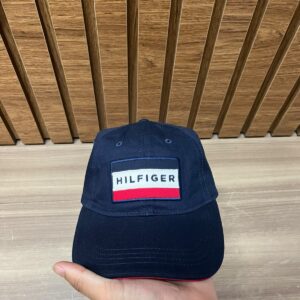 boné tommy hilfiger plaquinha